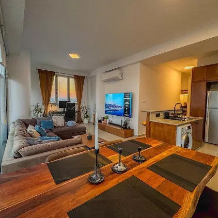 Seaview 3 Min Walk To Lárnaca