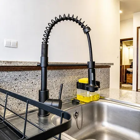 Апартаменти Seaview 3 Min Walk To