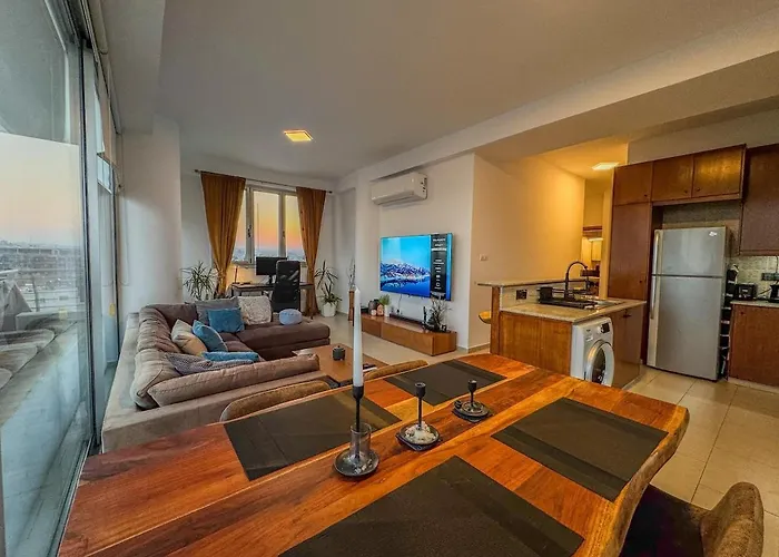 Seaview 3 Min Walk To Larnaka