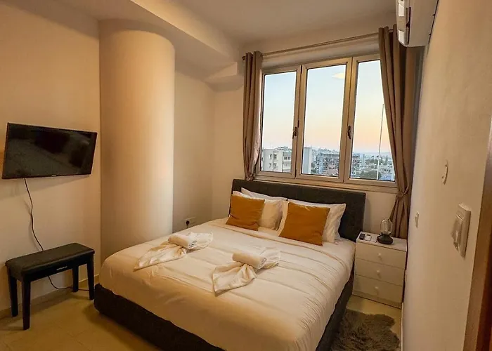 Seaview 3 Min Walk To * Larnaca